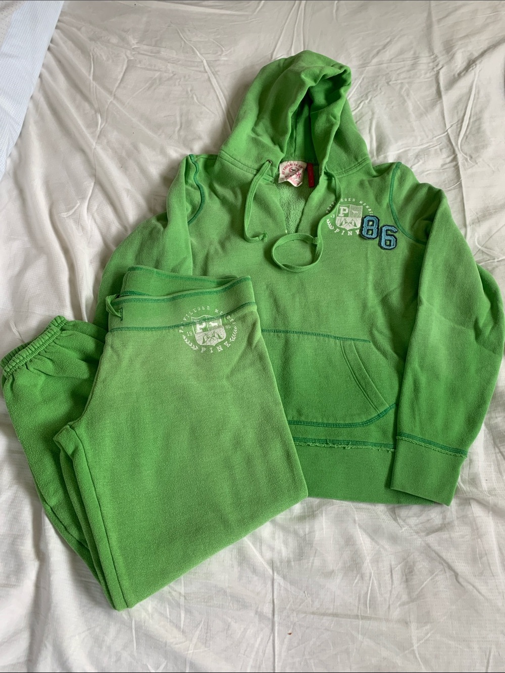 [VS PINK] Lime Green Ombre "Privileged Member 86" Matching Loungewear Set